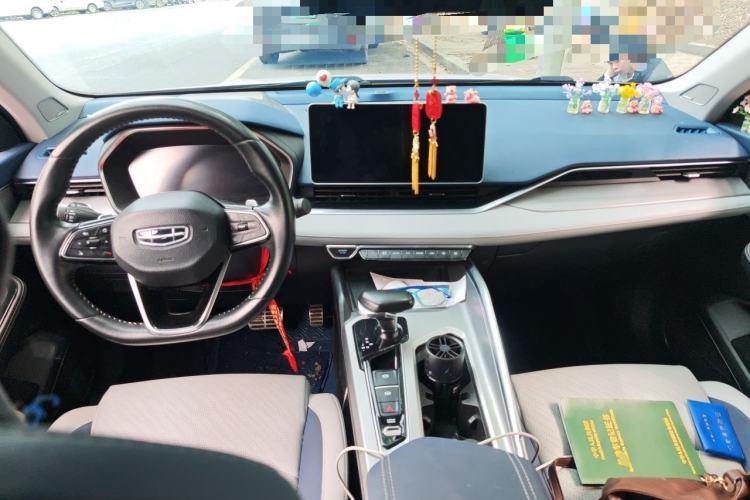 Used Geely Auto Preface 2021 Revised Version 2.0TD Luxury Edition Center Console