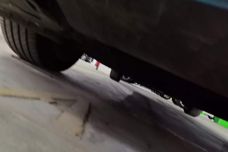 Used Geely Auto Preface 2021 2.0TD Flagship Edition Chassis Front Right