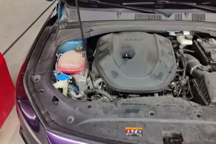 Used Geely Auto Preface 2021 2.0TD Flagship Edition Engine Bay Right