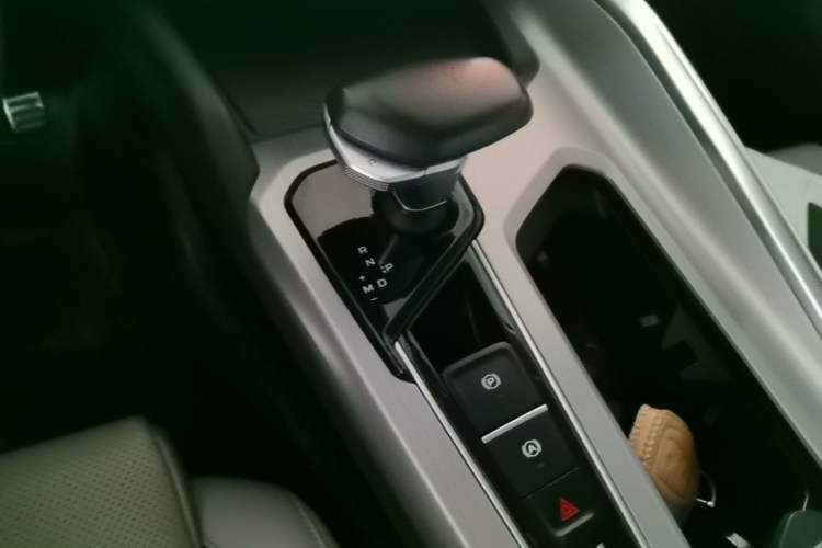 Used Geely Auto Preface 2021 2.0TD Flagship Edition Gear Lever