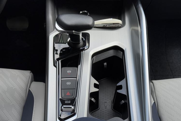 Used Geely Auto Preface 2021 Revised Version 2.0TD Luxury Edition Gear Lever