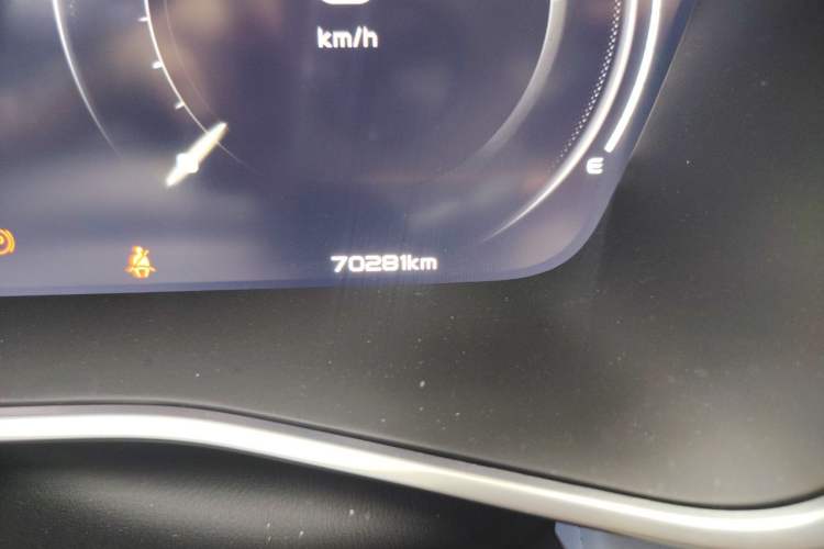 Used Geely Auto Preface 2021 Revised Version 2.0TD Luxury Edition Odometer Close Up