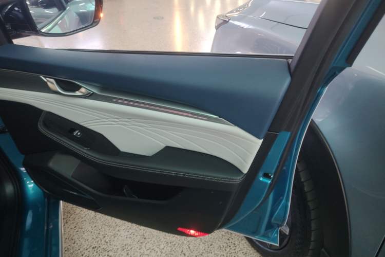 Used Geely Auto Preface 2021 Revised Version 2.0TD Luxury Edition Right Front Door Interior