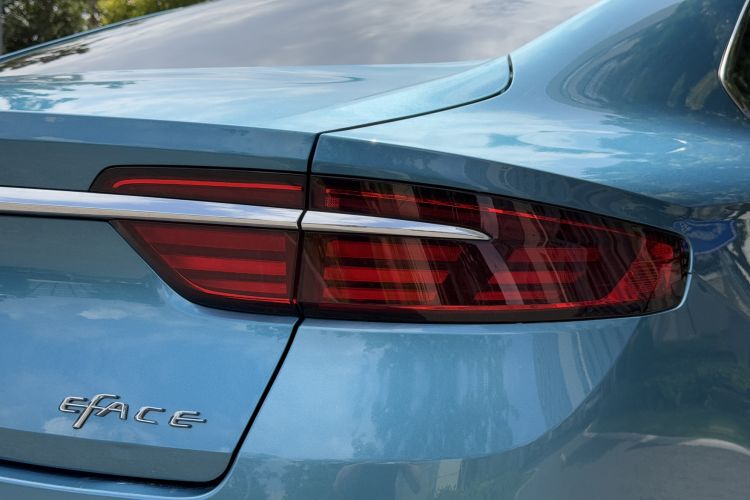 Used Geely Auto Preface 2021 Revised Version 2.0TD Luxury Edition Right Rear Taillight