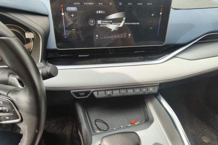 Used Geely Auto Preface 2021 2.0TD Luxury Version Audio And AC Panel