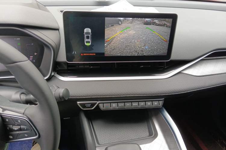 Used Geely Auto Preface 2021 2.0TD Luxury Version Audio And AC Panel