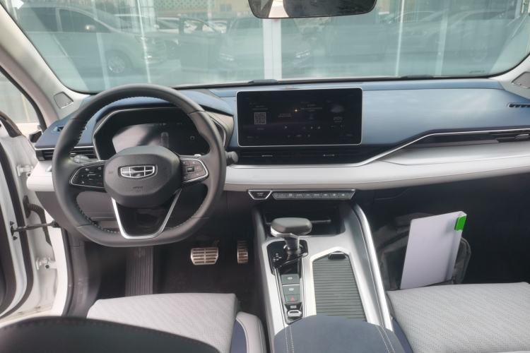 Used Geely Auto Preface 2021 Revised Version 2.0TD Luxury Edition Center Console