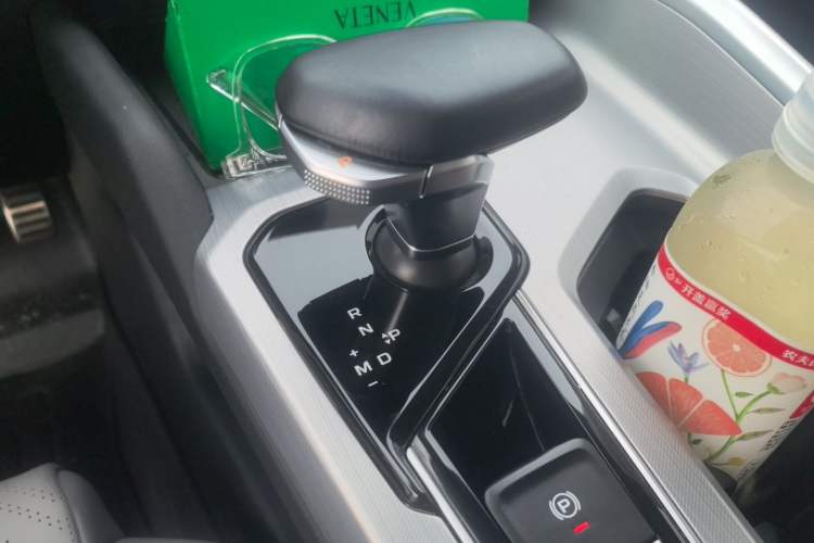 Used Geely Auto Preface 2021 Revised Version 2.0TD Luxury Edition Gear Lever