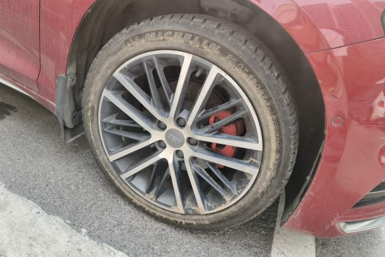 Used Geely Auto Preface 2021 2.0TD Luxury Version Right Front Wheel Hub