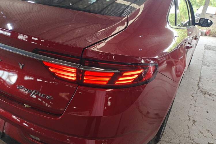Used Geely Auto Preface 2021 2.0TD Luxury Version Right Rear Taillight