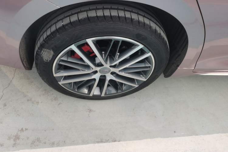 Used Geely Auto Preface 2021 Revised Version 2.0TD Luxury Edition Right Rear Wheel Hub