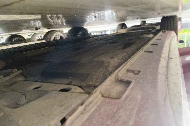 Used Geely Auto Preface 2021 2.0TD Luxury Version Right Side Sill