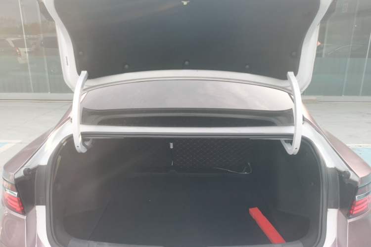Used Geely Auto Preface 2021 Revised Version 2.0TD Luxury Edition Trunk