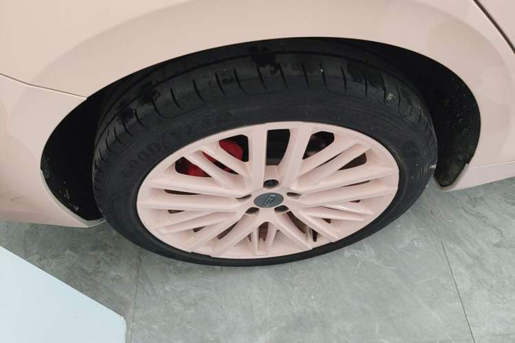Used Geely Auto Preface 2021 2.0TD Luxury Version Right Rear Wheel Hub