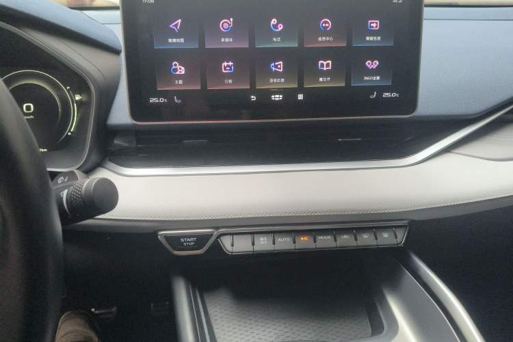 Used Geely Auto Preface 2021 2.0TD Flagship Edition Audio And AC Panel