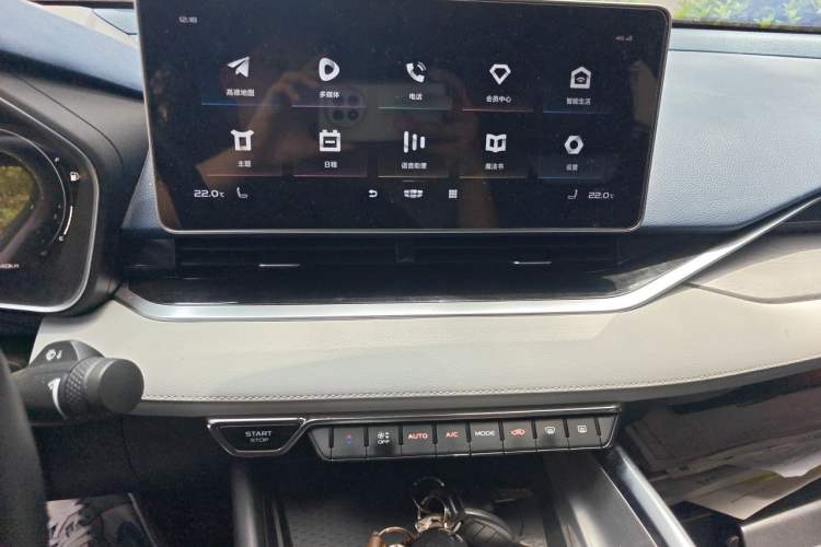 Used Geely Auto Preface 2021 2.0TD Luxury Version Audio And AC Panel