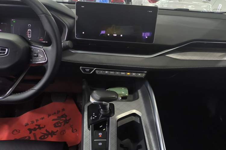 Used Geely Auto Preface 2021 2.0TD Luxury Version Audio And AC Panel