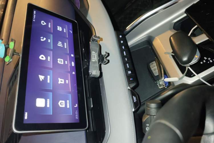 Used Geely Auto Preface 2021 2.0TD Luxury Version Audio And AC Panel