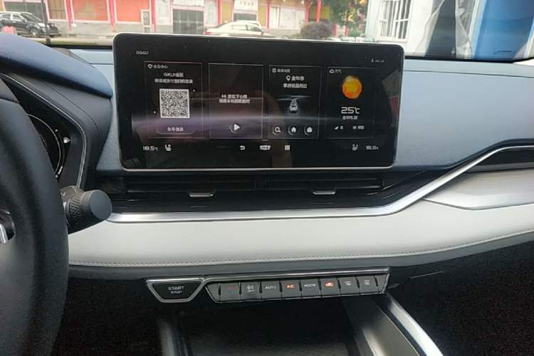 Used Geely Auto Preface 2021 Revised Version 2.0TD Luxury Edition Audio And AC Panel