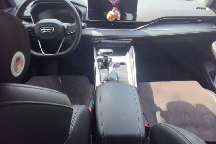 Used Geely Auto Preface 2021 2.0TD Luxury+ Version Center Console