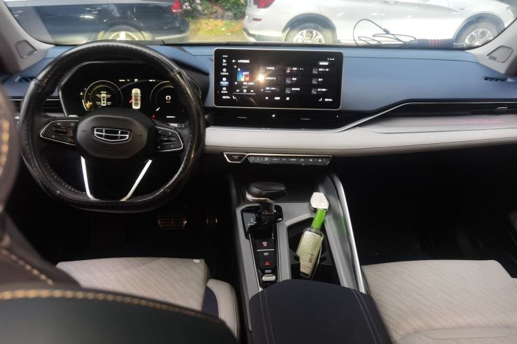 Used Geely Auto Preface 2021 2.0TD Luxury Version Center Console