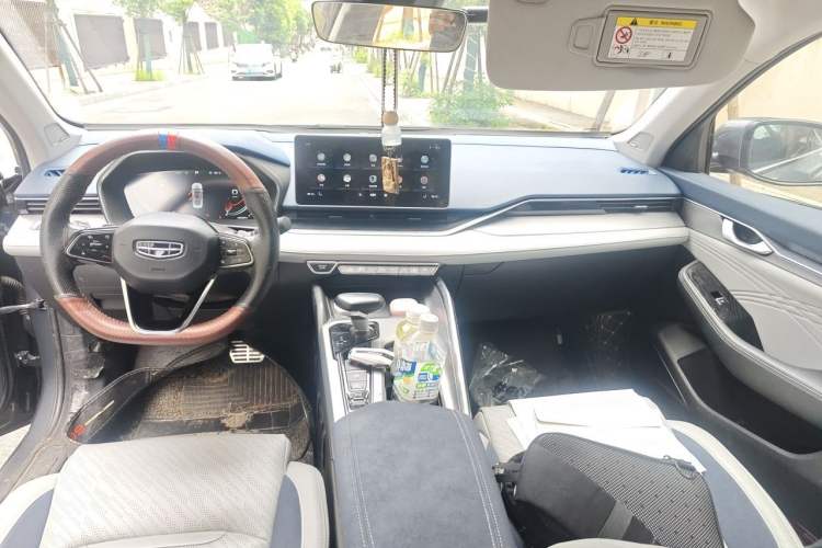 Used Geely Auto Preface 2021 Revised Version 2.0TD Luxury Edition Center Console