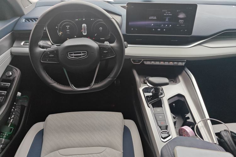Used Geely Auto Preface 2021 Revised Version 2.0TD Luxury Edition Center Console