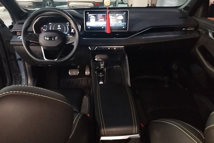 Used Geely Auto Preface 2021 2.0TD Space-Time Edition Hao Yue Center Console