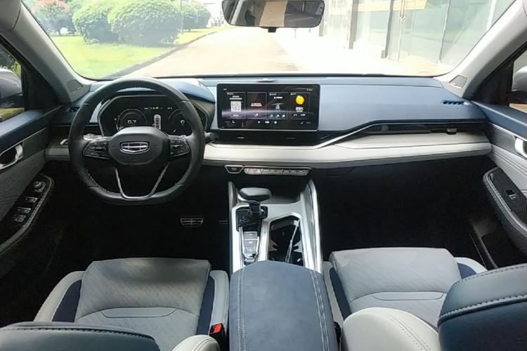 Used Geely Auto Preface 2021 Revised Version 2.0TD Luxury Edition Center Console