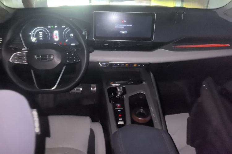 Used Geely Auto Preface 2021 Revised Version 2.0TD Luxury Edition Center Console