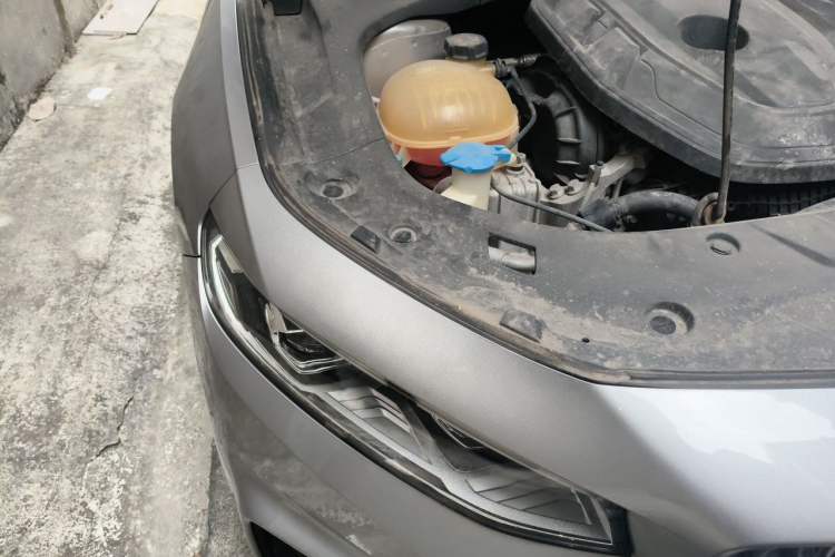 Used Geely Auto Preface 2021 2.0TD Flagship Edition Engine Bay Right