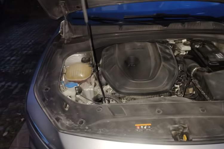 Used Geely Auto Preface 2021 2.0TD Luxury Version Engine Bay Right