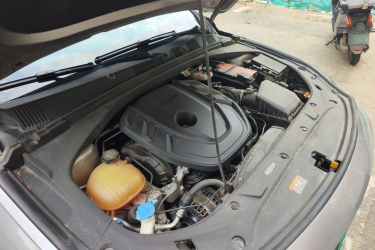 Used Geely Auto Preface 2021 2.0TD Luxury Version Engine Bay Right