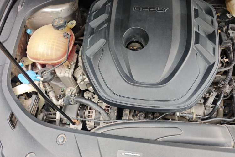 Used Geely Auto Preface 2021 2.0TD Luxury Version Engine Bay Right