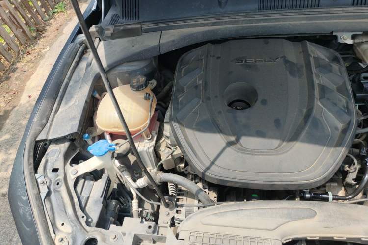 Used Geely Auto Preface 2021 2.0TD Luxury+ Version Engine Bay Right