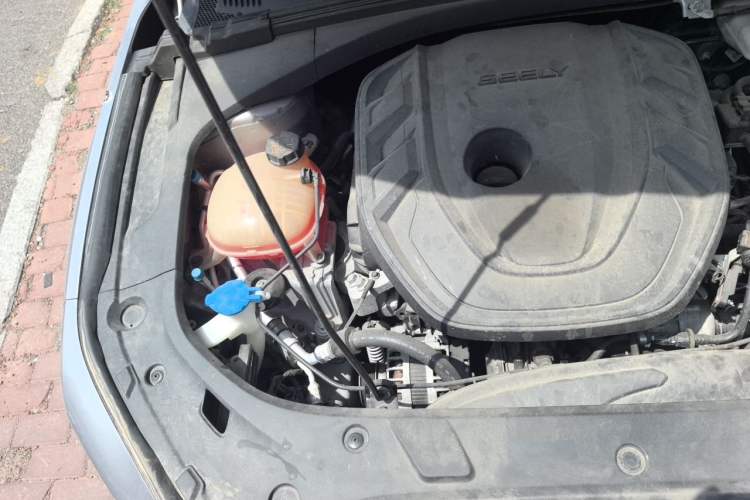 Used Geely Auto Preface 2021 2.0TD Luxury Version Engine Bay Right