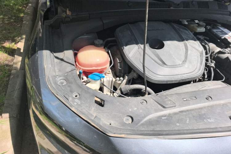 Used Geely Auto Preface 2021 2.0TD Luxury Version Engine Bay Right