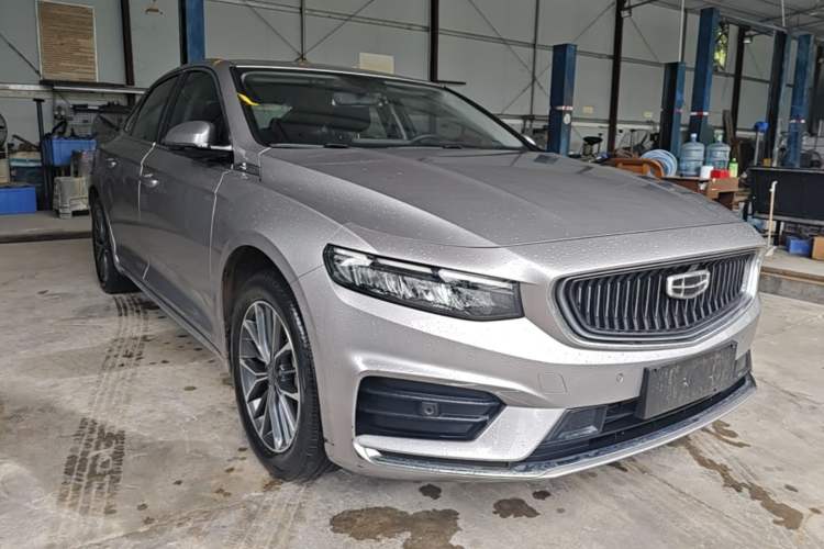 Used Geely Auto Preface 2021 2.0TD Luxury Version Front Right 45 Deg