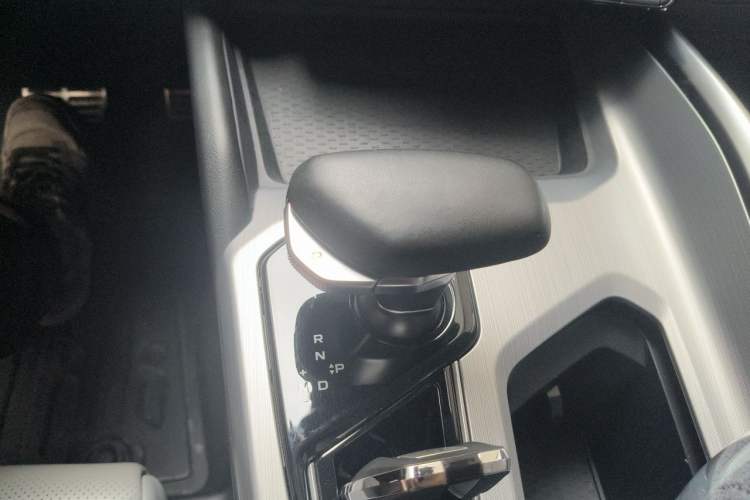 Used Geely Auto Preface 2021 2.0TD Flagship Edition Gear Lever
