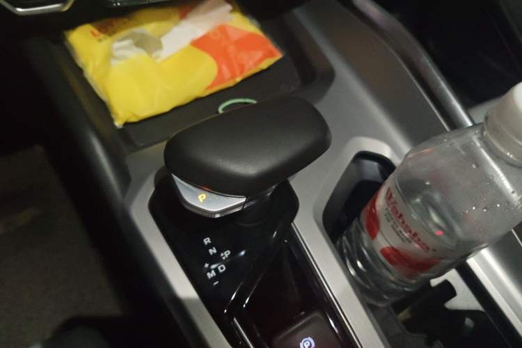 Used Geely Auto Preface 2021 Revised Version 2.0TD Luxury Edition Gear Lever