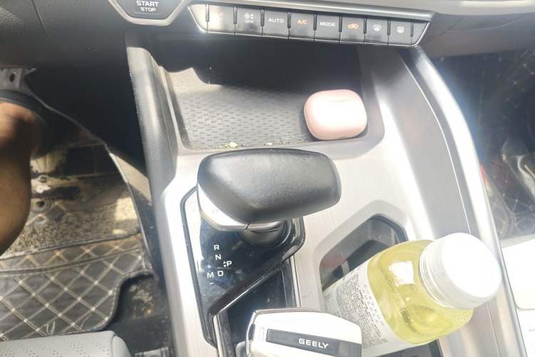 Used Geely Auto Preface 2021 Revised Version 2.0TD Luxury Edition Gear Lever