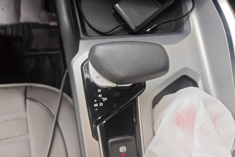 Used Geely Auto Preface 2021 2.0TD Luxury Version Gear Lever