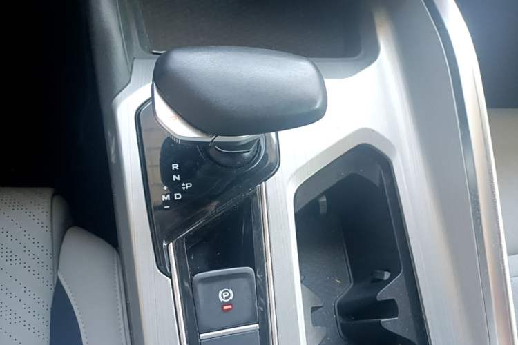 Used Geely Auto Preface 2021 2.0TD Luxury Version Gear Lever