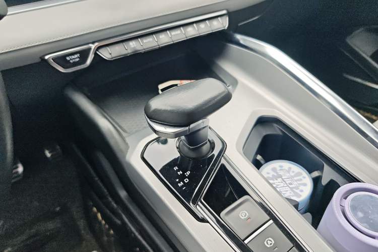Used Geely Auto Preface 2021 2.0TD Luxury Version Gear Lever
