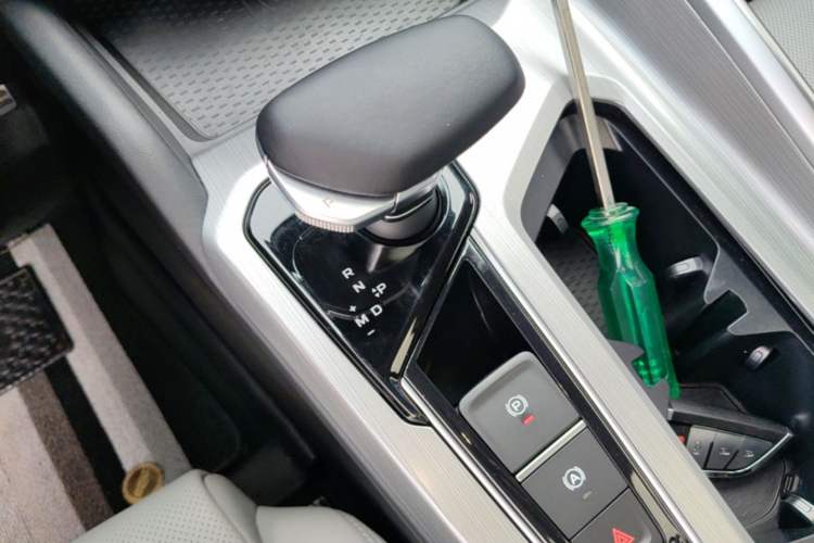 Used Geely Auto Preface 2021 2.0TD Flagship Edition Gear Lever