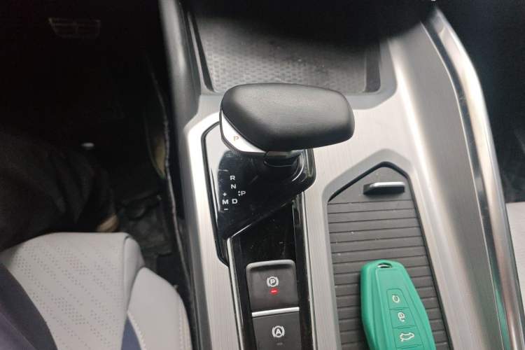 Used Geely Auto Preface 2021 Revised Version 2.0TD Luxury Edition Gear Lever