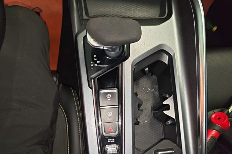 Used Geely Auto Preface 2021 2.0TD Space-Time Edition Hao Yue Gear Lever
