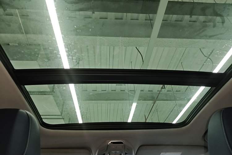 Used Geely Auto Preface 2021 Revised Version 2.0TD Luxury Edition Headliner