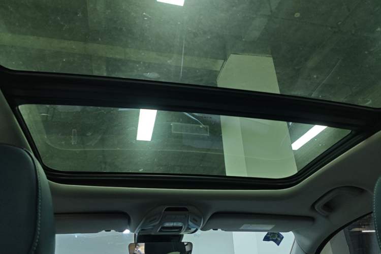 Used Geely Auto Preface 2021 Revised Version 2.0TD Luxury Edition Headliner