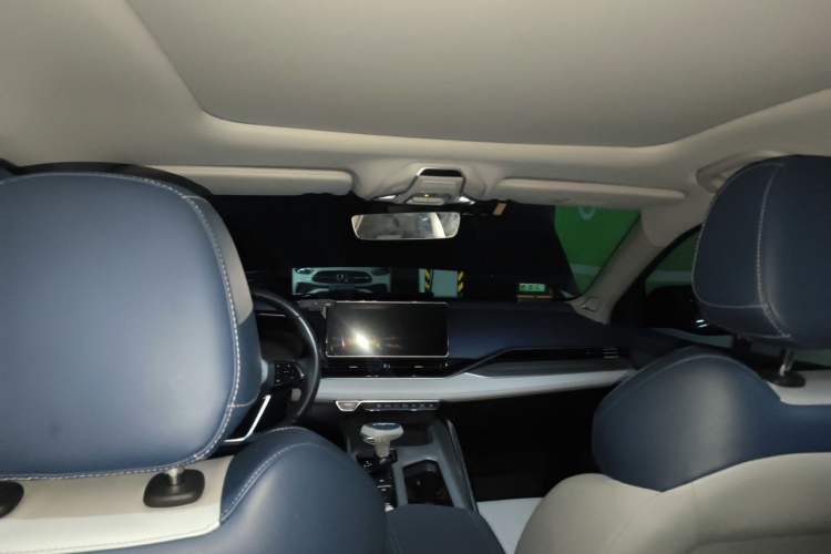 Used Geely Auto Preface 2021 Revised Version 2.0TD Luxury Edition Headliner